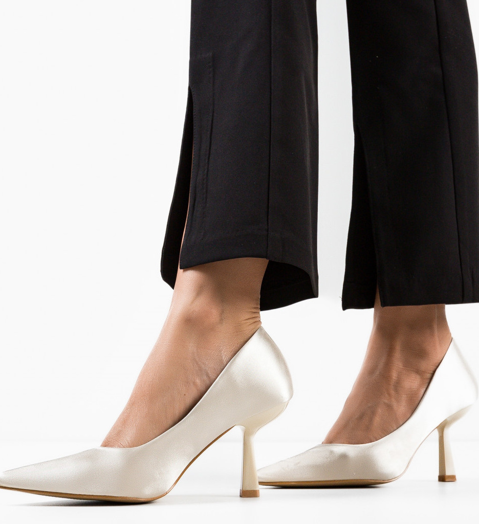 Pantofi eleganti din satin cu toc subtire de 8.5cm cm Bej de Gala Ali Acevedo fashion